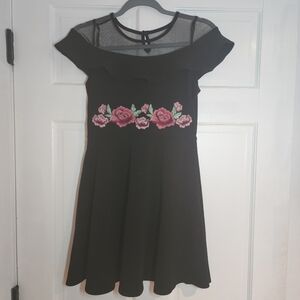 Children's place size 10 black with embroidered flowers dress